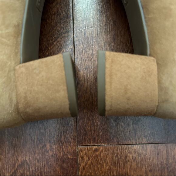 Anne Klein “Happy” Suede Block Heel Pump w/ Gold Tipped Pom Pom On Toe, Size 7.5 - Picture 11 of 14